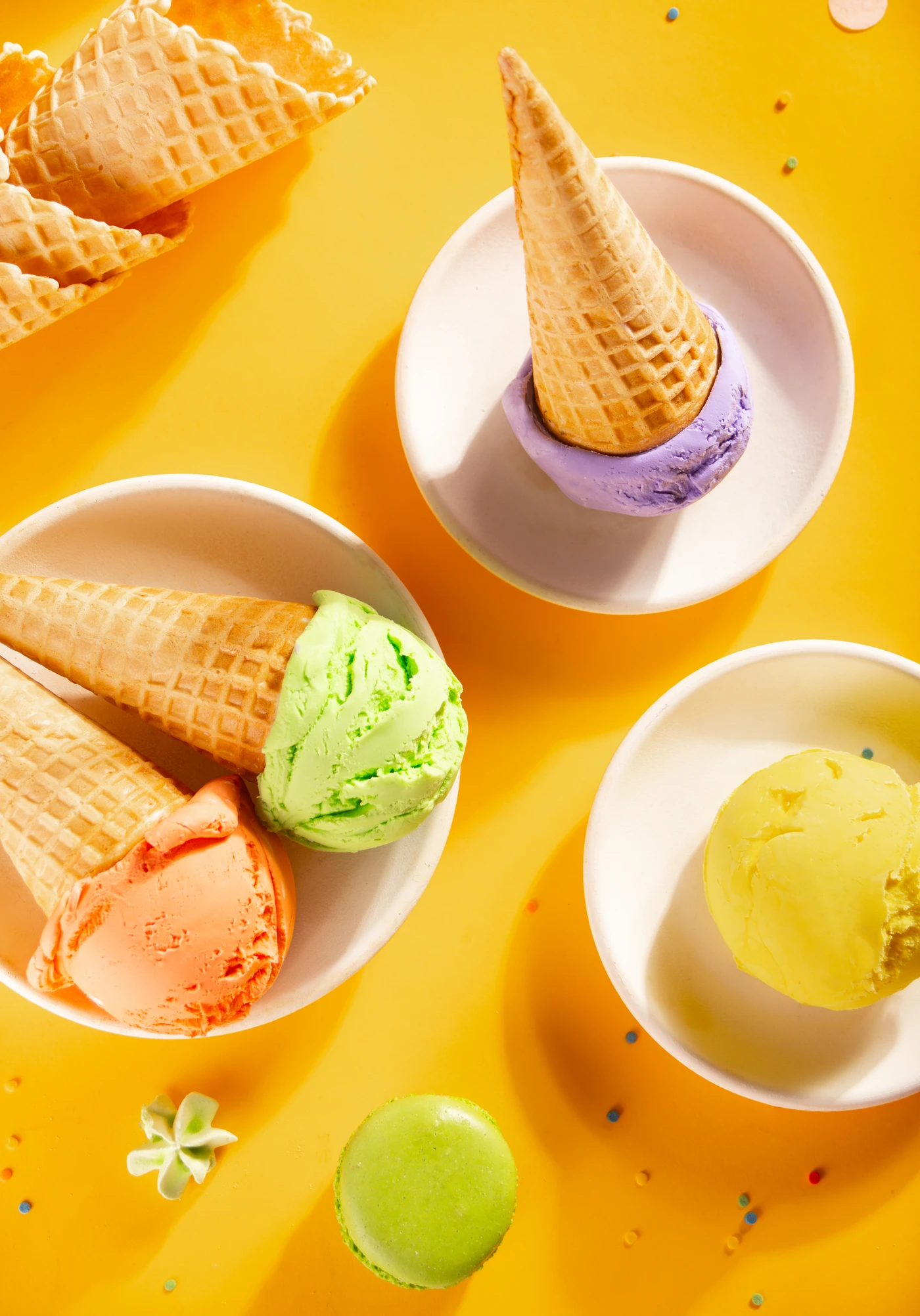 Cucuruchos de helado de colores distribuidor de helados y congelados